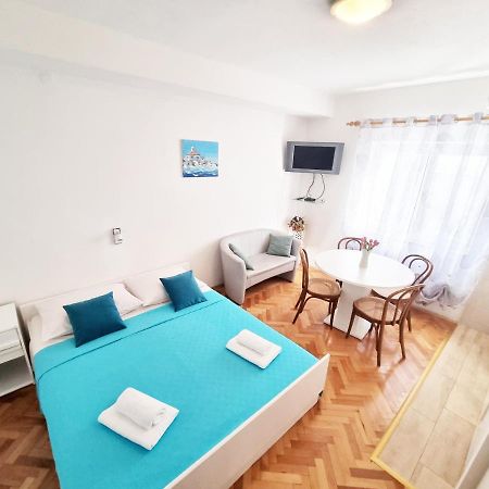 Apartman Bidol Makarska Eksteriør billede