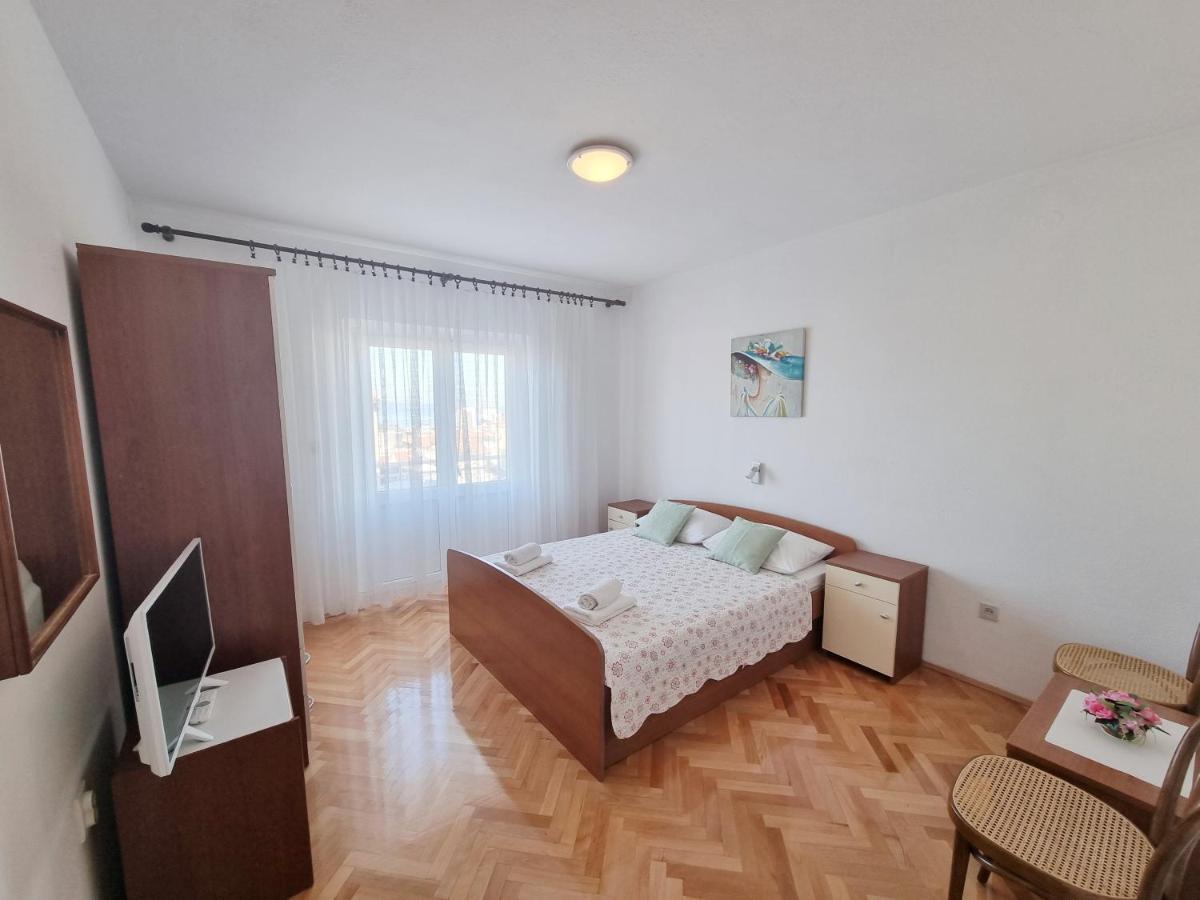 Apartman Bidol Makarska Eksteriør billede